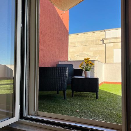 Loft Con Terrazzo A Livello Stazione Apartment Lecce Bagian luar foto