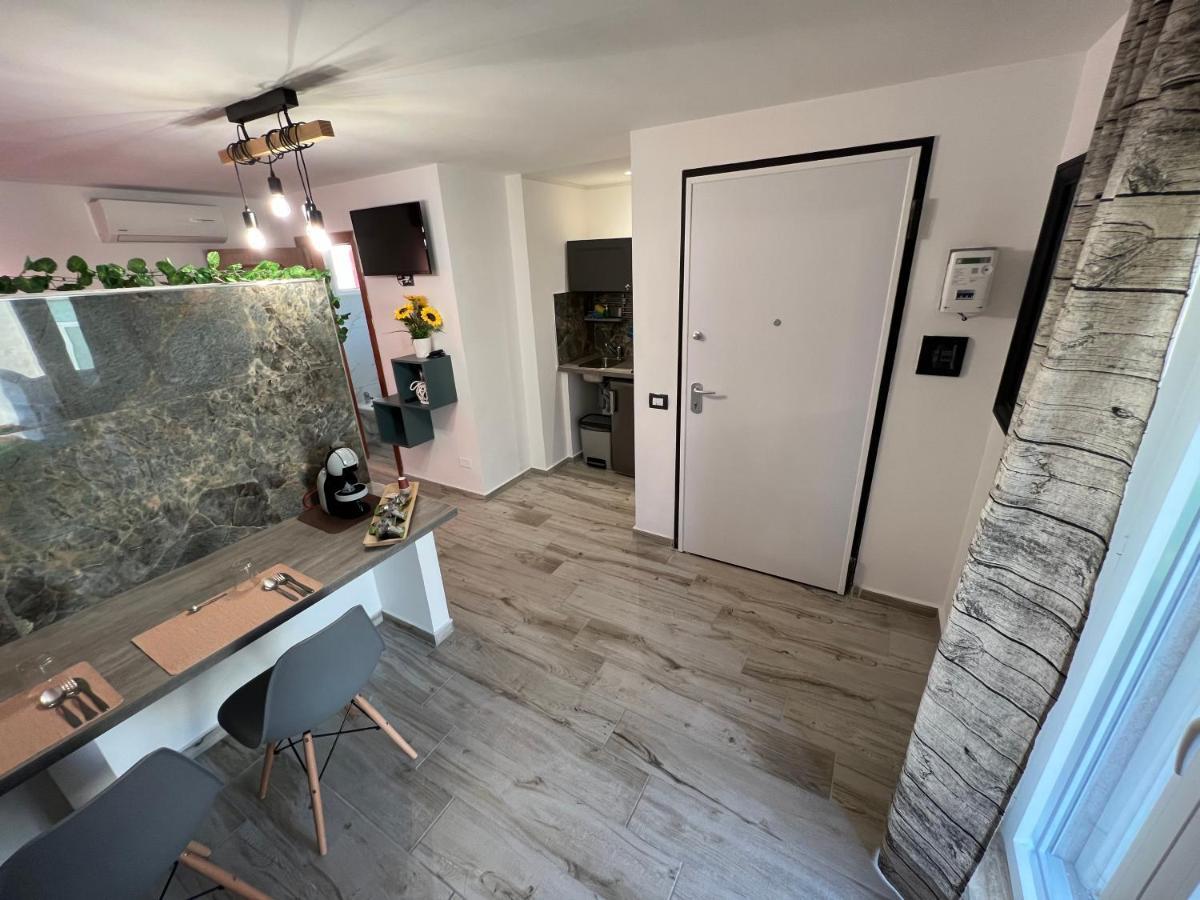 Loft Con Terrazzo A Livello Stazione Apartment Lecce Bagian luar foto