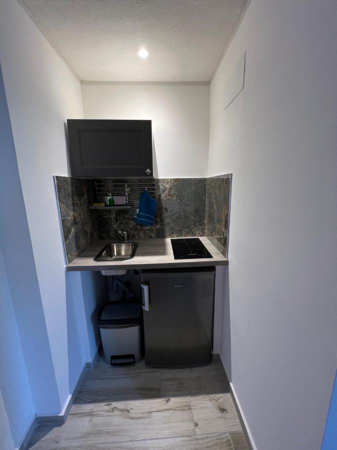 Loft Con Terrazzo A Livello Stazione Apartment Lecce Bagian luar foto