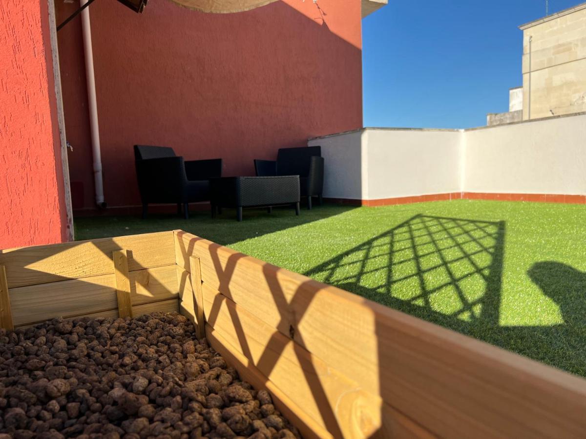 Loft Con Terrazzo A Livello Stazione Apartment Lecce Bagian luar foto